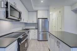 21 - 17 LYTHAM GREEN CIRCLE | Newmarket Ontario | Slide Image Eleven
