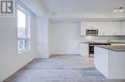 21 - 17 LYTHAM GREEN CIRCLE | Newmarket Ontario | Slide Image Fifteen