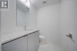 21 - 17 LYTHAM GREEN CIRCLE | Newmarket Ontario | Slide Image Eight