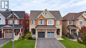 33 RUSSEL DRIVE | Bradford West Gwillimbury Ontario | Slide Image Two