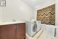 27 HAZELTON AVENUE | Hamilton Ontario | Slide Image Twelve