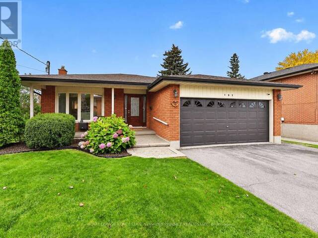 102 APPLEWOOD CRESCENT Whitby Ontario, L1N 2E7 - 4 Bedrooms Home For Sale