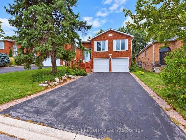 221 FORSYTH ROAD Newmarket Ontario, L3Y 7Z1 - 4 Bedrooms Home For Sale
