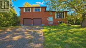 51 BECK BOULEVARD | Penetanguishene Ontario | Slide Image Three