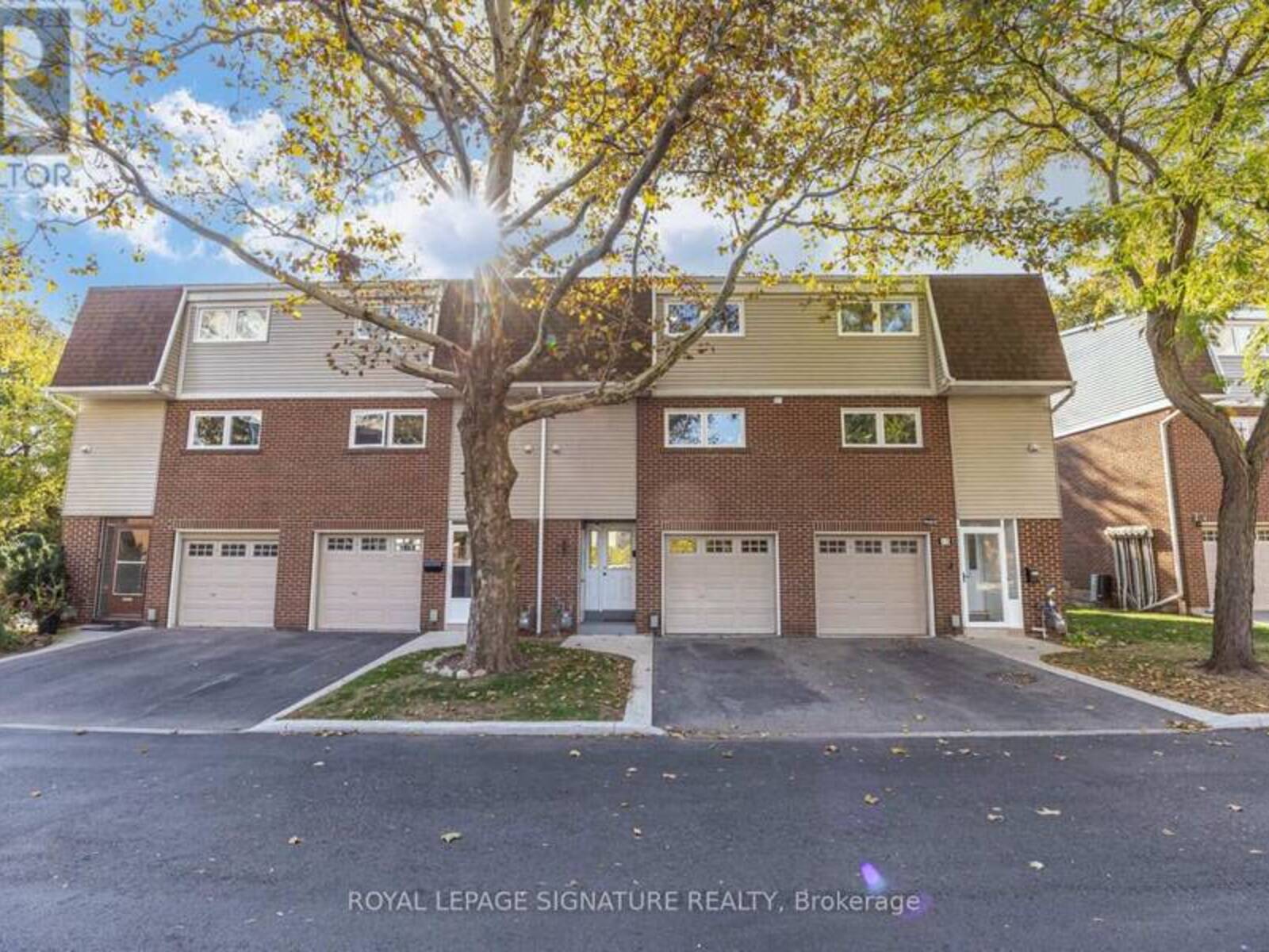 16 - 960 WARWICK COURT, Burlington, Ontario L7T 4C5