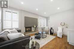 38 WOOTTEN WAY N | Markham Ontario | Slide Image Four