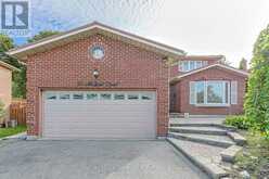 21 MCQUAID COURT | East Gwillimbury Ontario | Slide Image Two