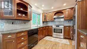 1413 HARMSWORTH SQUARE | Oakville Ontario | Slide Image Twelve