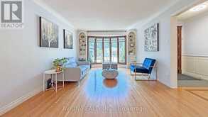 1413 HARMSWORTH SQUARE | Oakville Ontario | Slide Image Four