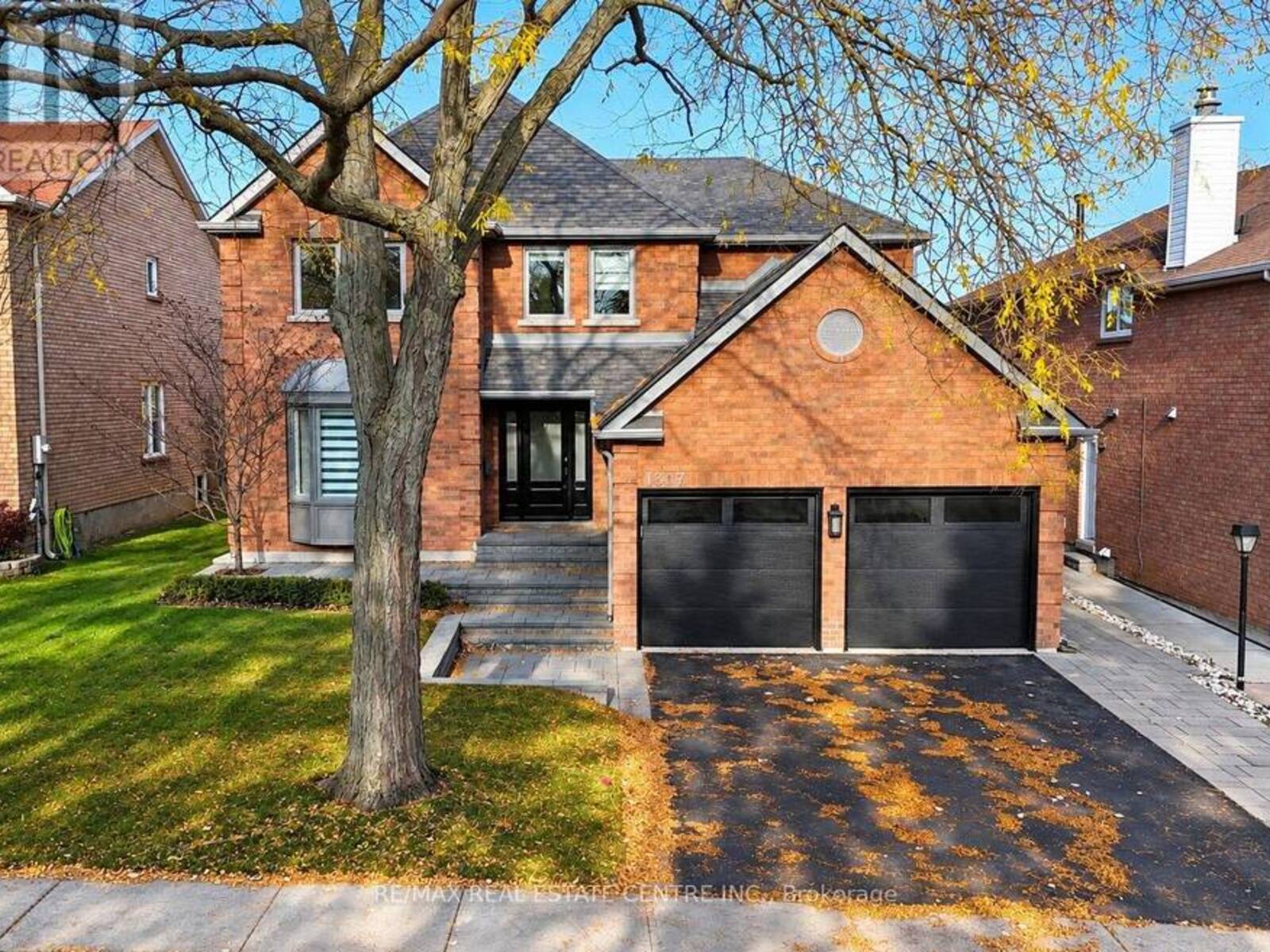 1307 SADDLER CIRCLE, Oakville, Ontario L6M 2X7