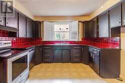 77 RANDALL AVENUE | Hamilton Ontario | Slide Image Twelve