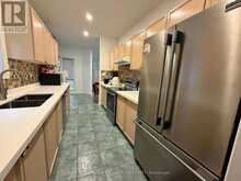 11 - 190 HARDING BOULEVARD W | Richmond Hill Ontario | Slide Image Eleven