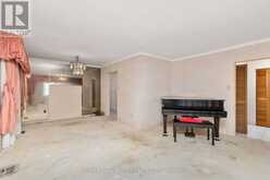 7 MANCROFT CRESCENT | Toronto Ontario | Slide Image Six