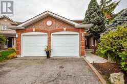 5 MCCUTCHEON COURT | Barrie Ontario | Slide Image Two