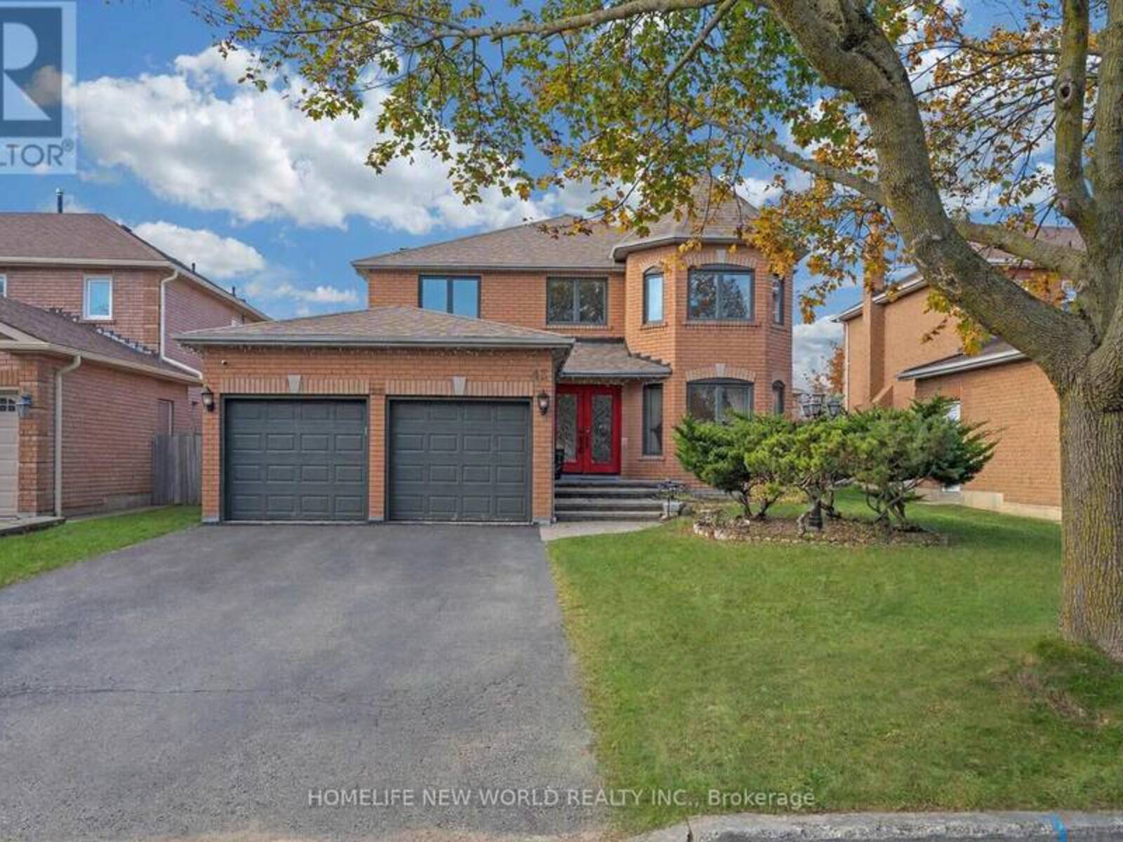 43 DEWBOURNE PLACE, Whitby, Ontario L1R 2E4