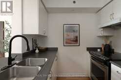 510 - 35 SARANAC BOULEVARD | Toronto Ontario | Slide Image Seven