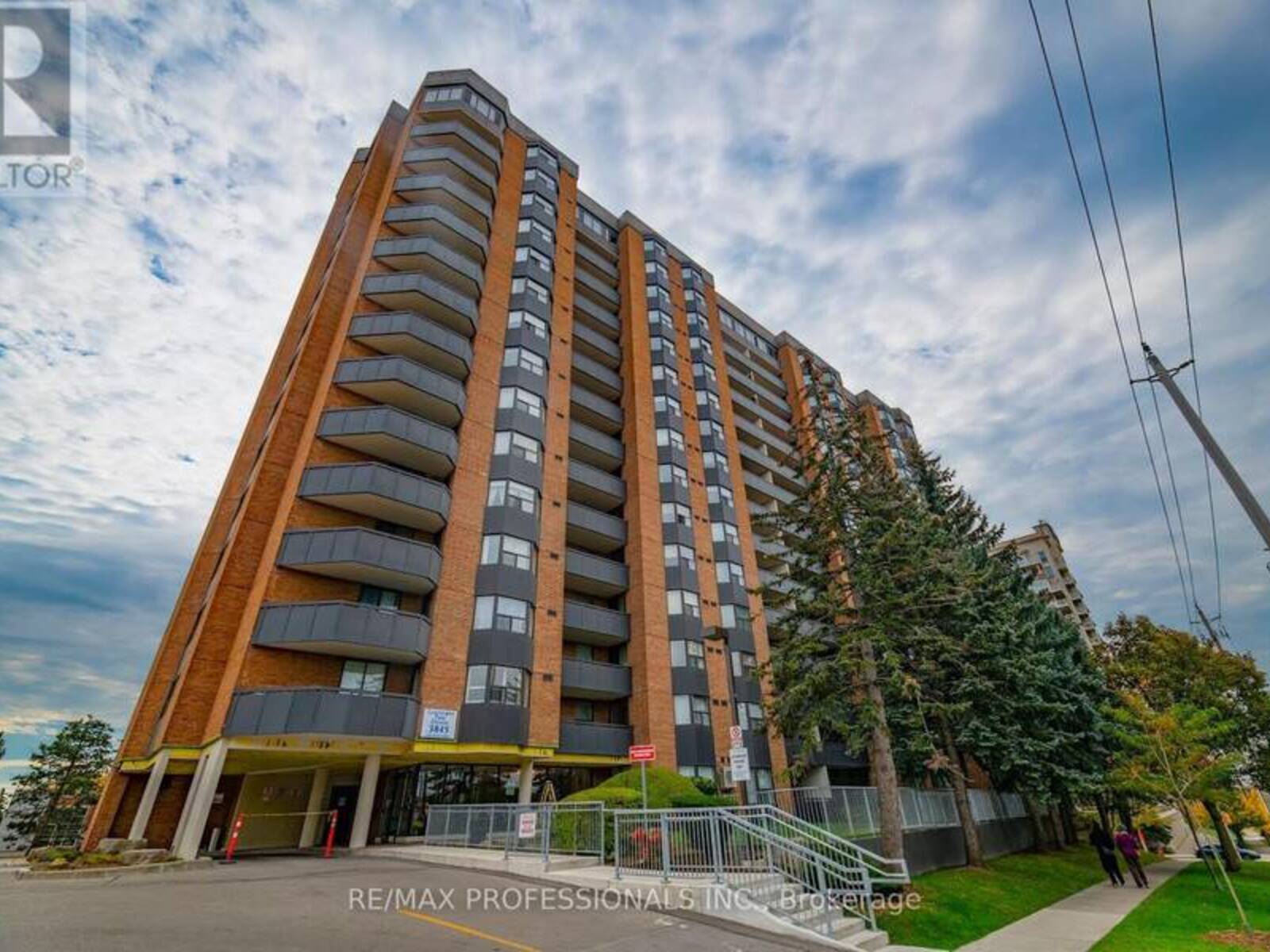 1506 - 3845 LAKESHORE BOULEVARD, Toronto, Ontario M8W 4Y3