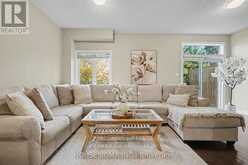 157 HIGHGATE HEIGHTS | Hamilton Ontario | Slide Image Thirteen