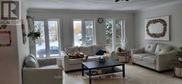 11170 HUNTINGTON ROAD | Vaughan Ontario | Slide Image Three
