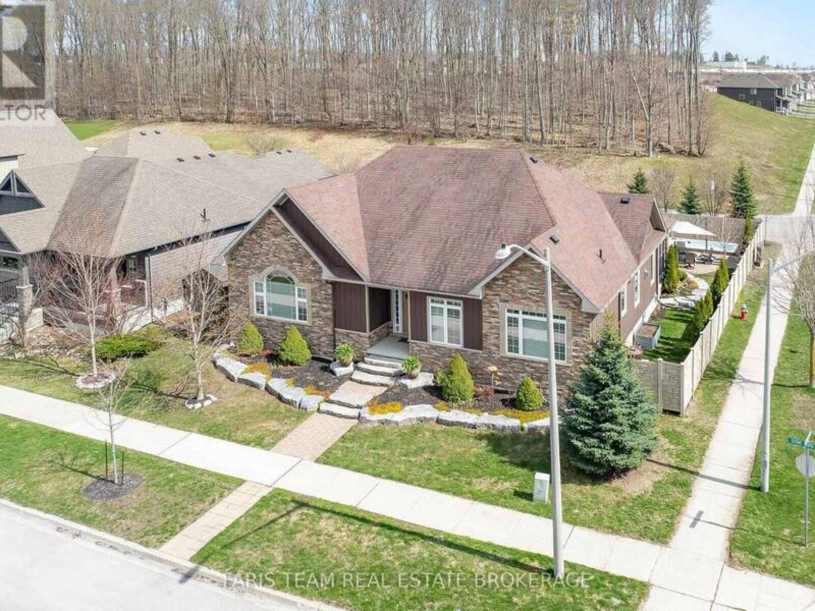3063 STONE RIDGE BOULEVARD, Orillia, Ontario L3V 0A3