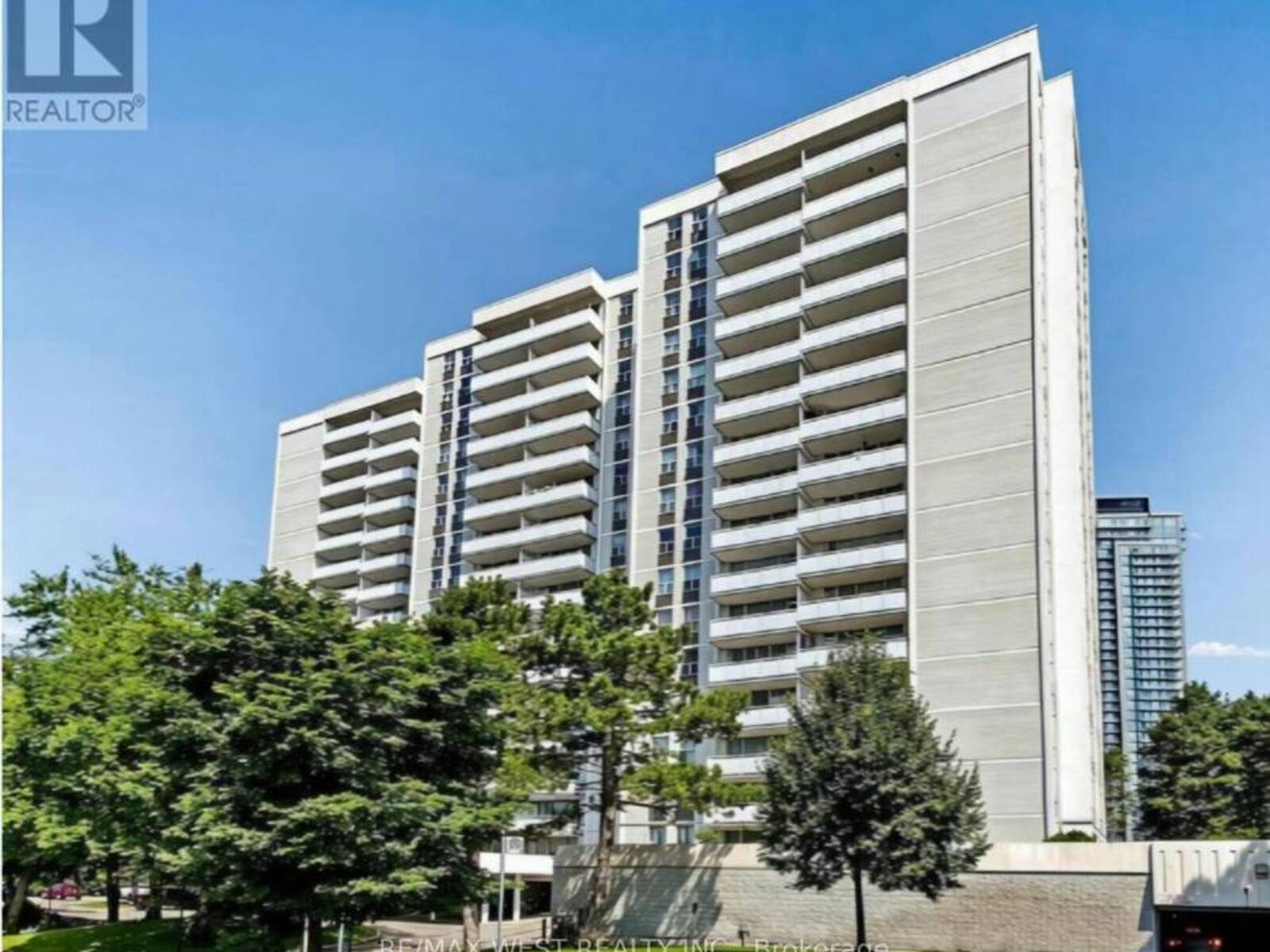 1202 - 10 PARKWAY FOREST DRIVE, Toronto, Ontario M2J 1L3