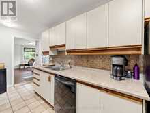 19 KING RICHARD COURT | Markham Ontario | Slide Image Sixteen