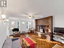 19 KING RICHARD COURT | Markham Ontario | Slide Image Nine