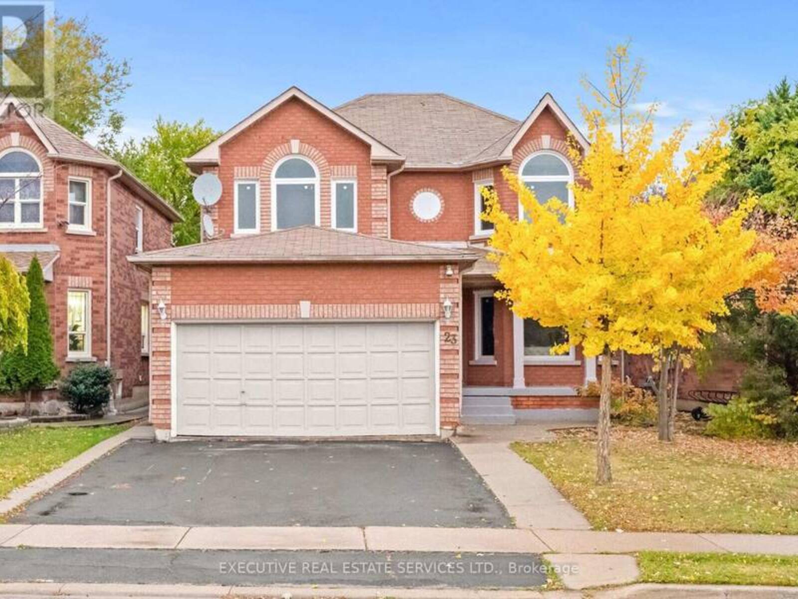 23 FENFLOWER COURT, Brampton, Ontario L7A 1H3