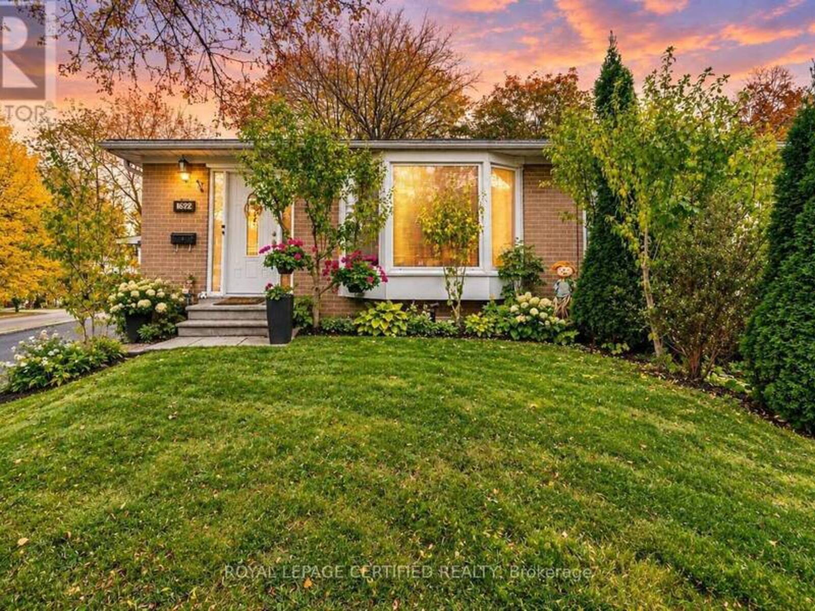 1622 WAVELL CRESCENT, Mississauga, Ontario L4X 1X1