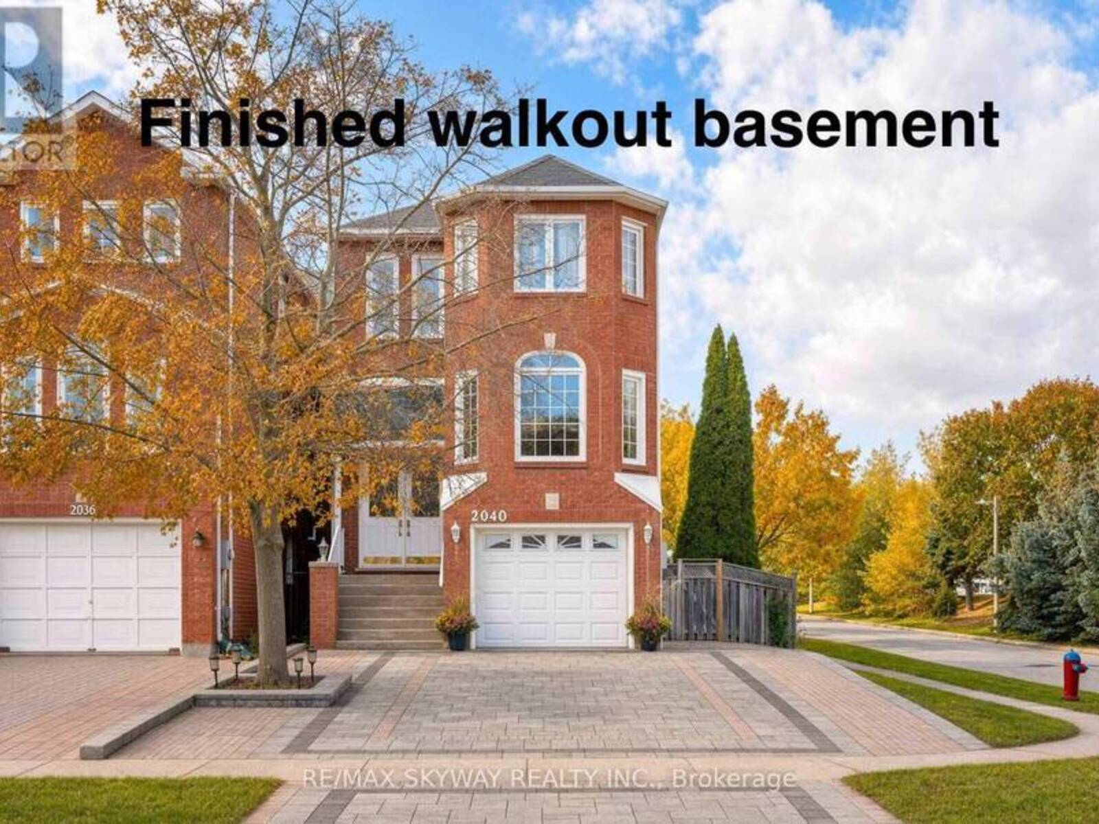 2040 LUMBERMAN LANE, Oakville, Ontario L6M 2Z1