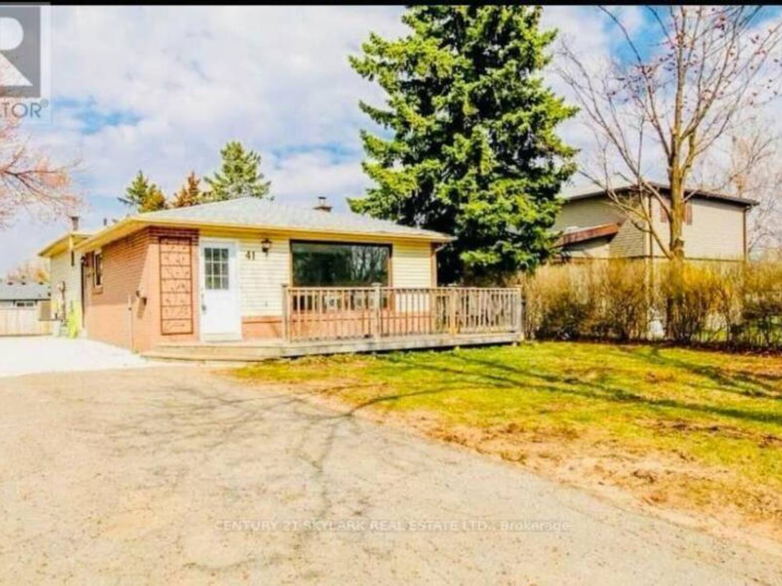 41 DELORAINE DRIVE, Brampton, Ontario L6T 1T6
