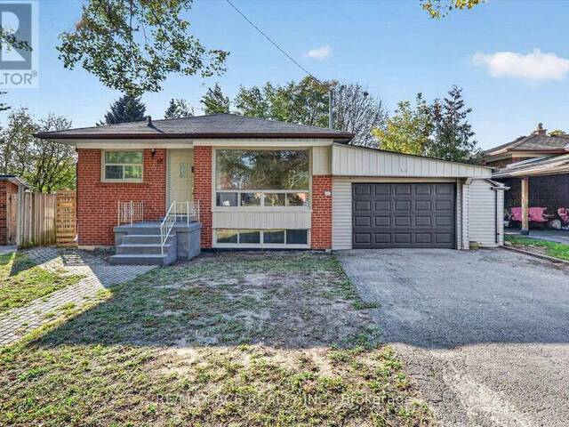18 ROSEGLOR CRESCENT Toronto Ontario, M1P 3T6 - 6 Bedrooms Home For Sale