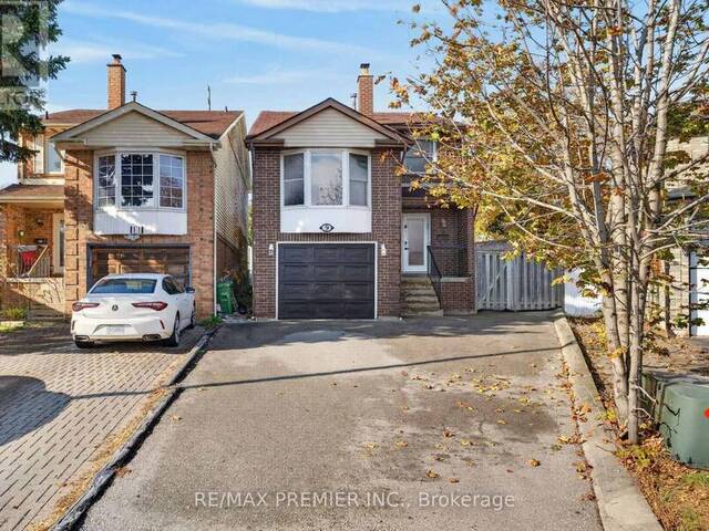 9 MILES COURT Richmond Hill Ontario, L4C 5P7 - 3 Bedrooms Home For Sale