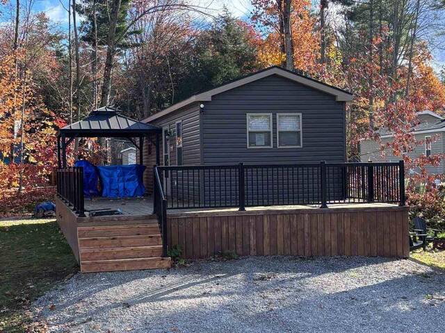 239 - 1082 SHAMROCK MARINA ROAD Gravenhurst Ontario, P0E 1G0 - 3 Bedrooms Home For Sale