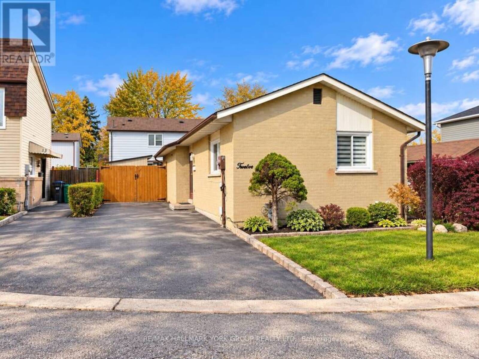 12 HOMELAND COURT, Brampton, Ontario L6S 1R8