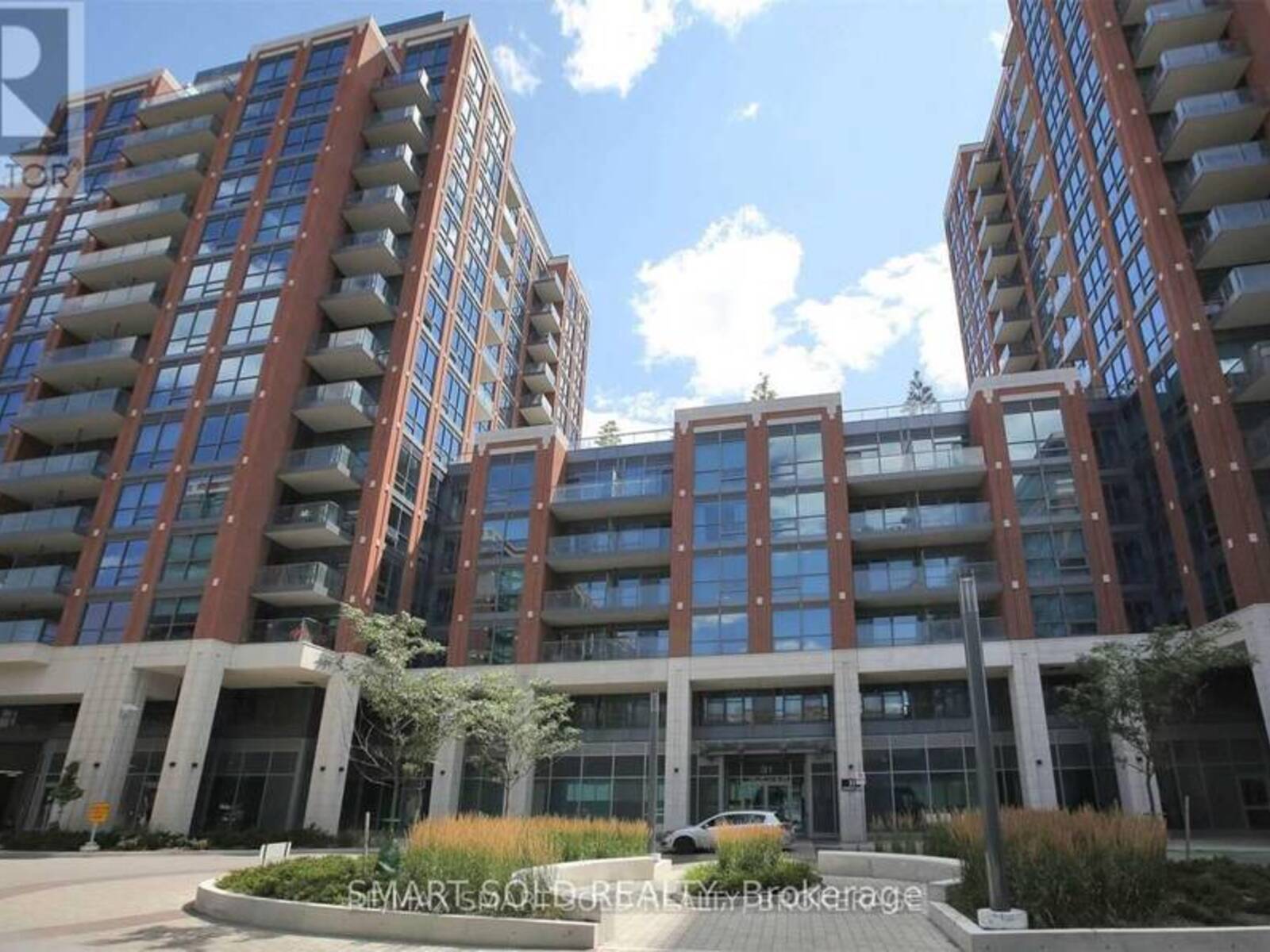 831 - 31 TIPPETT ROAD, Toronto, Ontario M3H 2V1