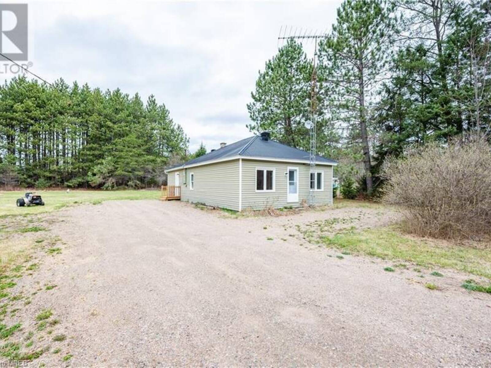 74 DAWSON Road, Madawaska, Ontario K0J 2C0