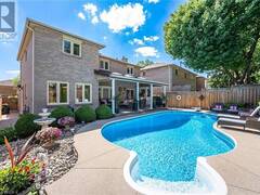 236 NOTTINGHAM Drive Oakville Ontario, L6H 4H6