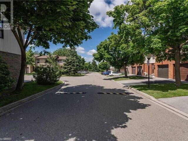 88 DAWSON Crescent Peel Ontario, L6V 3M6