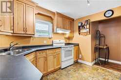 28 ALEXANDRA Boulevard | St. Catharines Ontario | Slide Image Nine