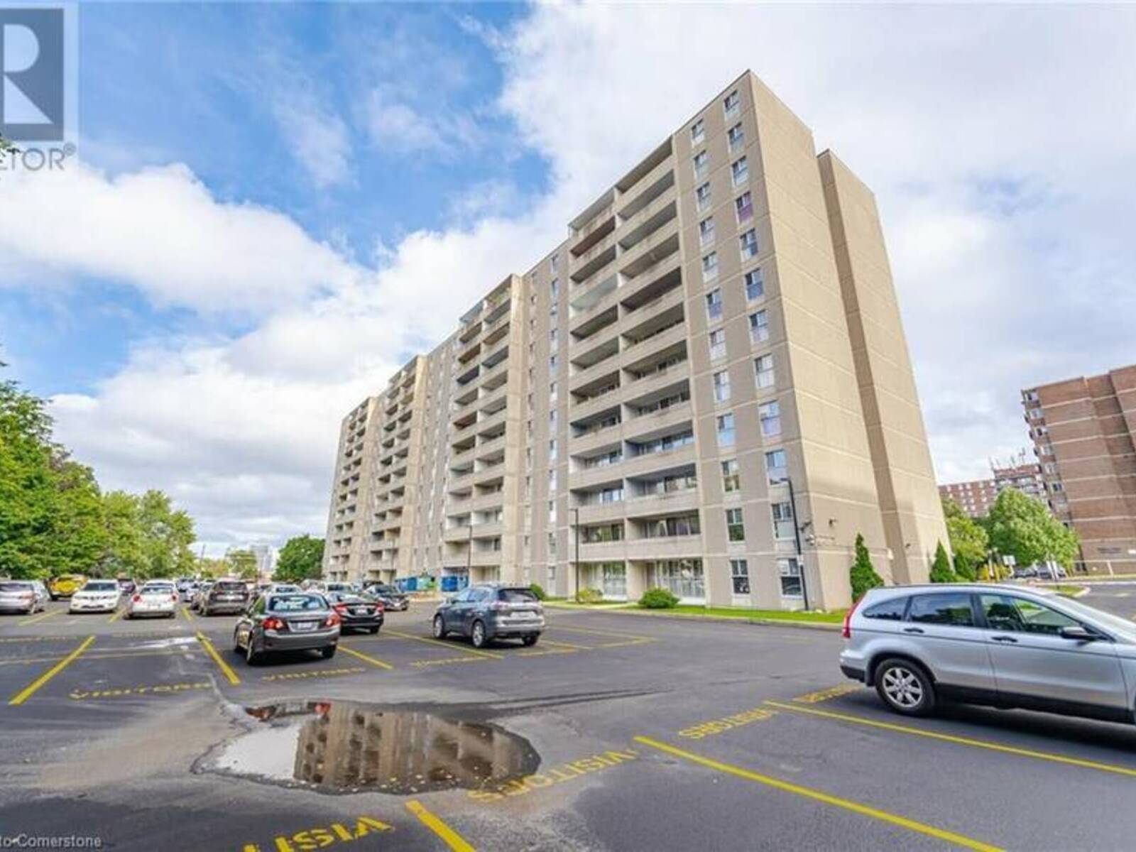 2 GLAMORGAN Avenue Unit# 907, Toronto, Ontario M1P 2M8