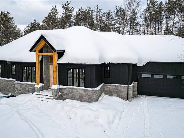 32 ALPINE Way Oro-Medonte Ontario, L0L 2L0