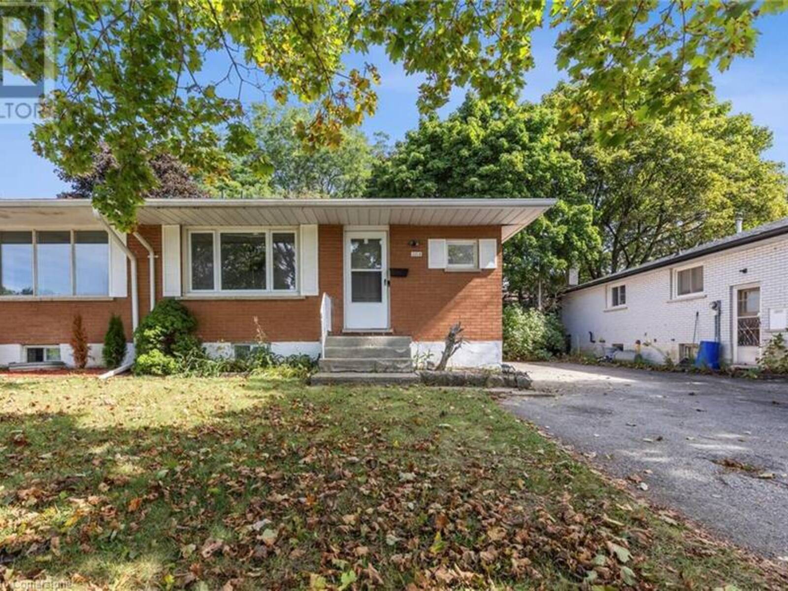 225B CEDARBRAE Avenue, Waterloo, Ontario N2L 4S6