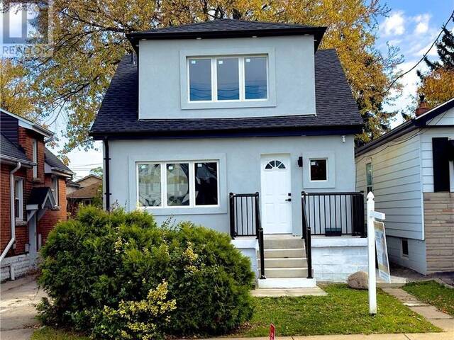 82 SHELBY Avenue Hamilton Ontario, L8H 5L5