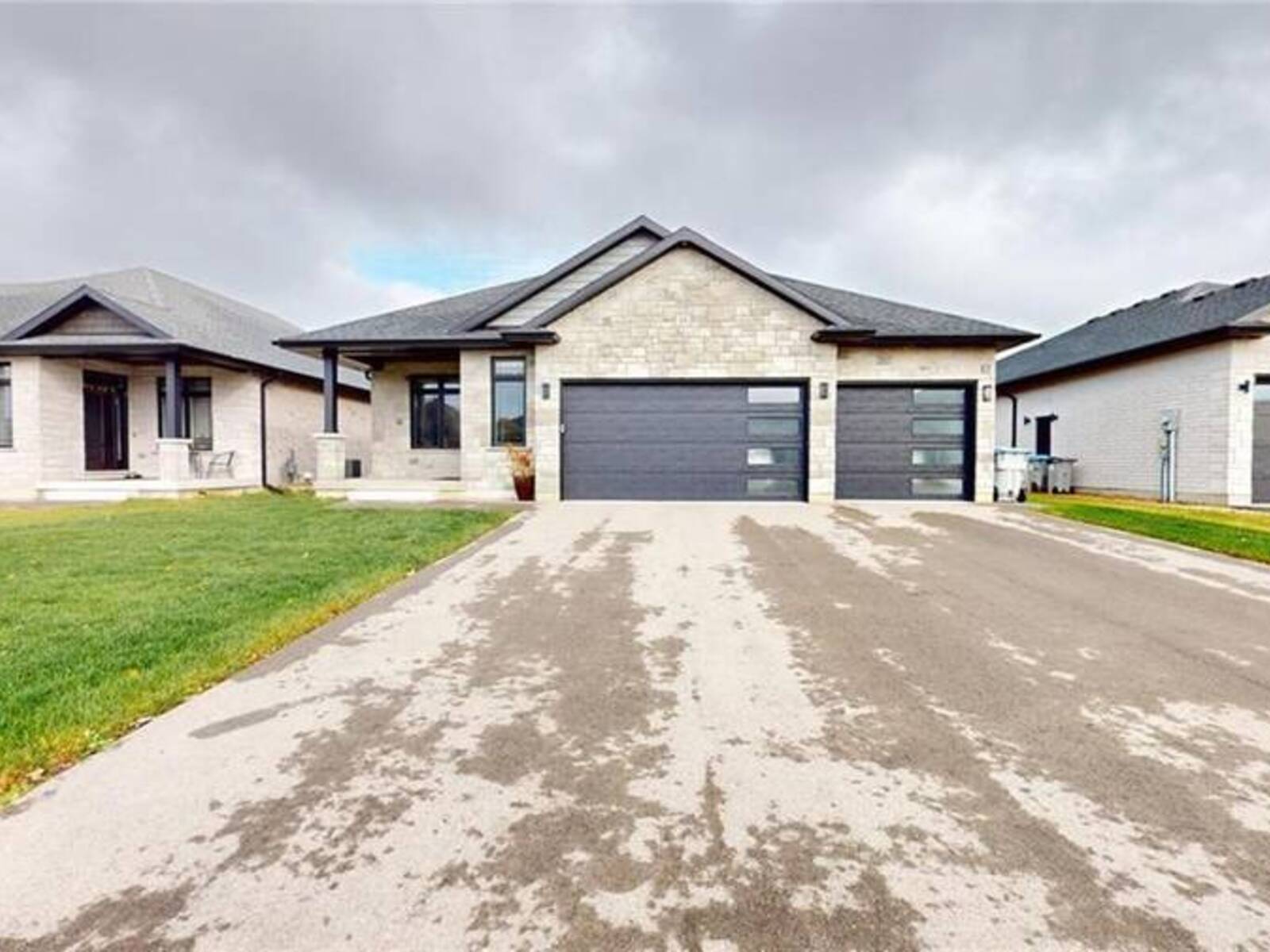 19 WINCHESTER CRESCENT Crescent, Listowel, Ontario N4W 0J8