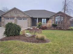 4030 ENGLEHART Drive Petrolia Ontario, N0N 1R0