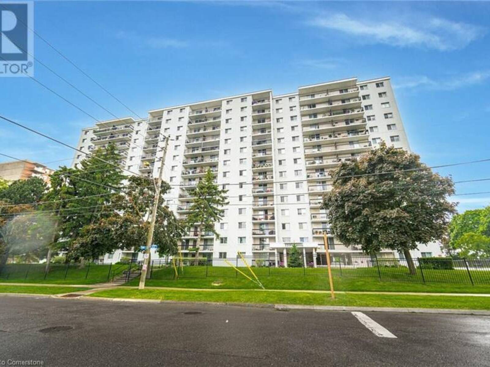 1100 CAVEN Street Unit# PH-2, Mississauga, Ontario L5G 4N3