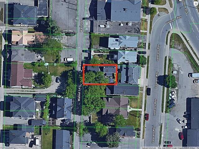 92 WALNUT Lane Cambridge Ontario, N1R 6W7