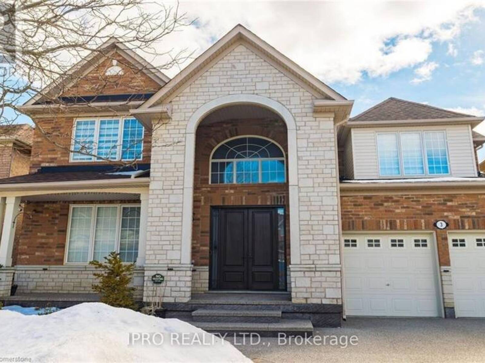 3 BALMY Way, Brampton, Ontario L6P 1L2