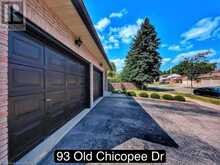 93 OLD CHICOPEE Drive | Kitchener Ontario | Slide Image Three